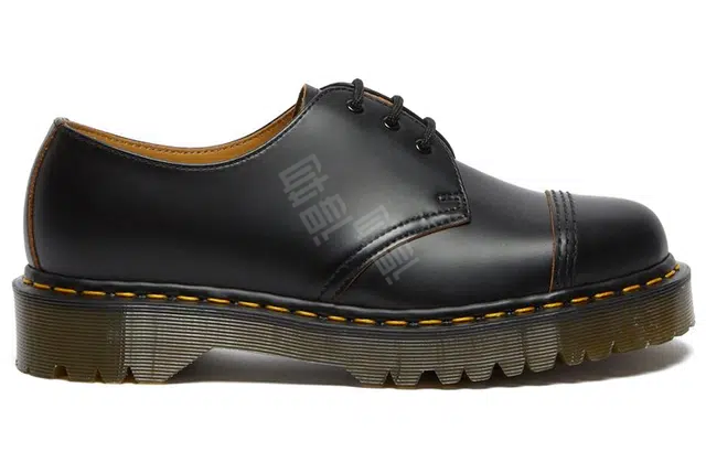 Dr. Martens 1461 Bex Toe Cap Vintage