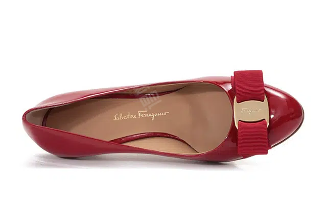 FERRAGAMO Vara Vara
