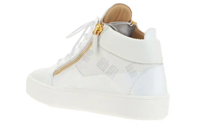 giuseppe zanottiGZ Kriss