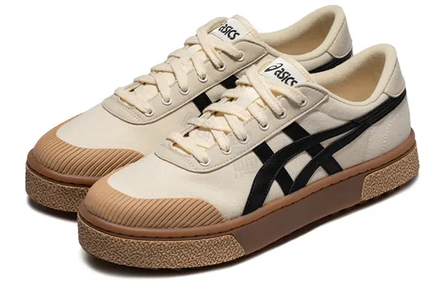 Asics Court Trail