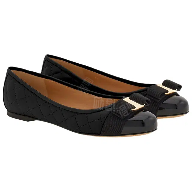 FERRAGAMO Varina