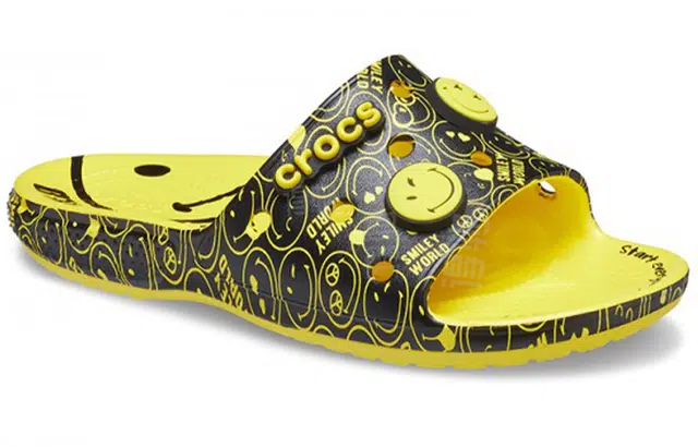 Smiley X Crocs Classic