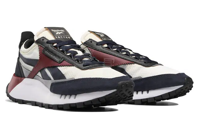 RMTCRW ROMANTIC CROWN x Reebok classic legacy