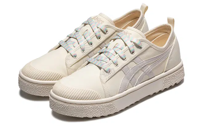 Asics Court Trail