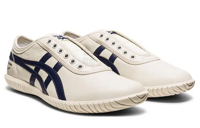 Onitsuka Tiger Tsunahiki Slip-on