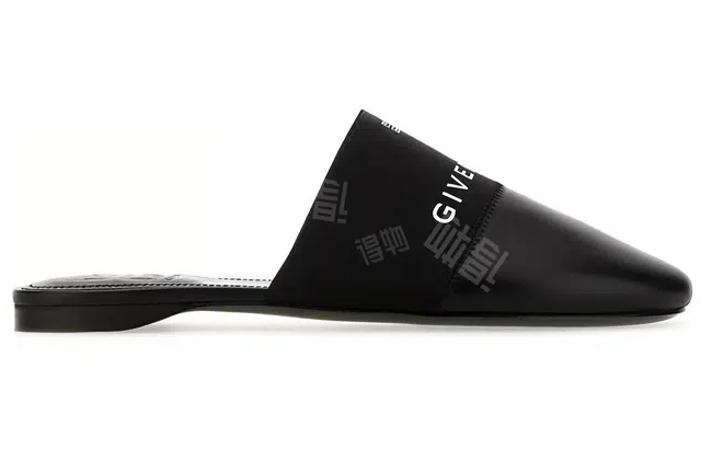 GIVENCHY