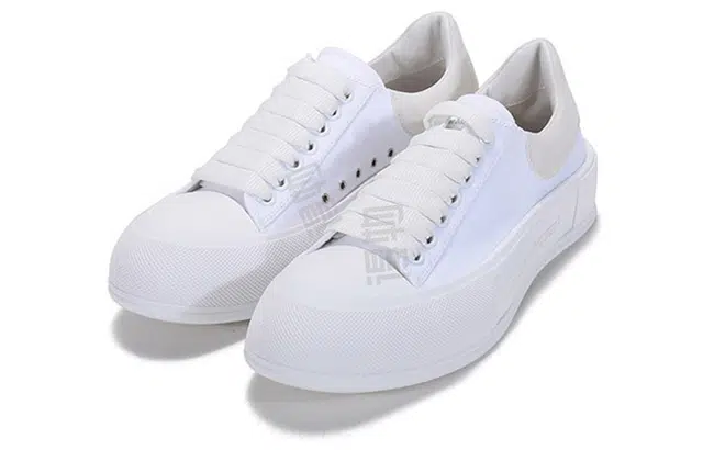 Alexander McQueen Deck
