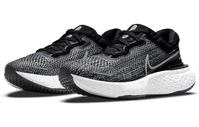 Nike Invincible Run 1 Flyknit