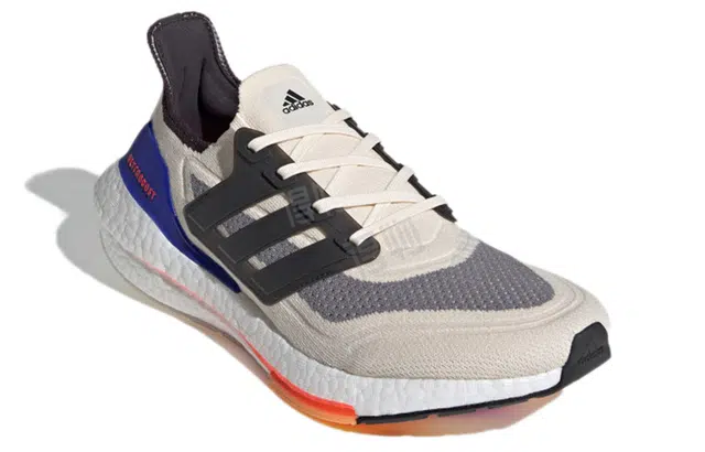 adidas Ultraboost 21