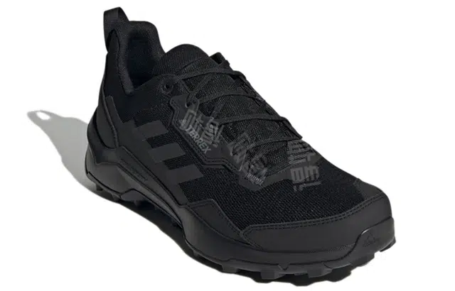 x adidas Terrex Ax4