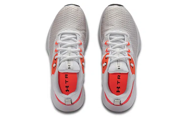 Under Armour Charged Breathe 3