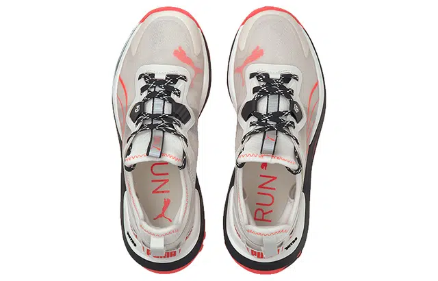 PUMA Voyage Nitro