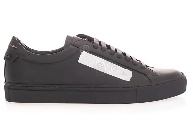GIVENCHY