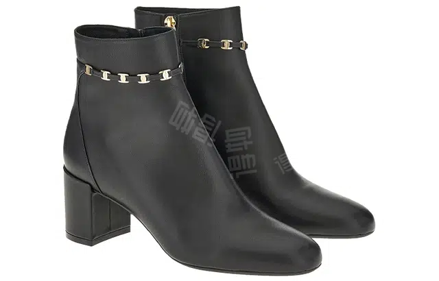 FERRAGAMO Vara