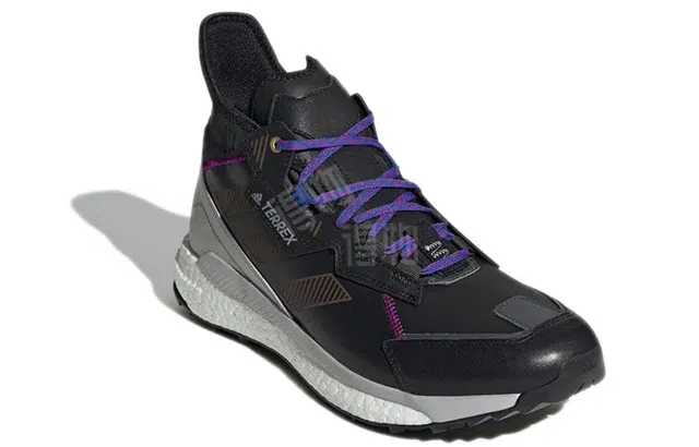 adidas Terrex Free Hyperblue Mid