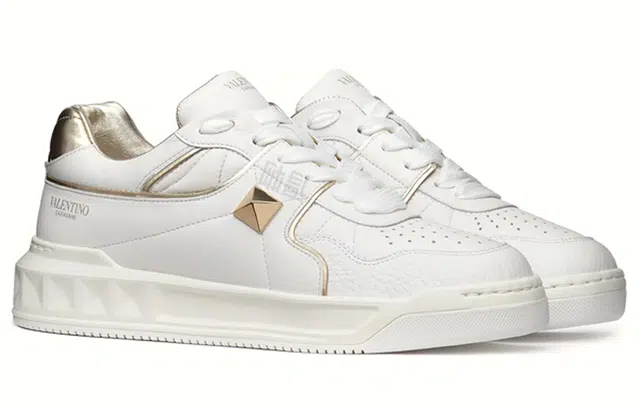 Valentino One StudGARAVANI