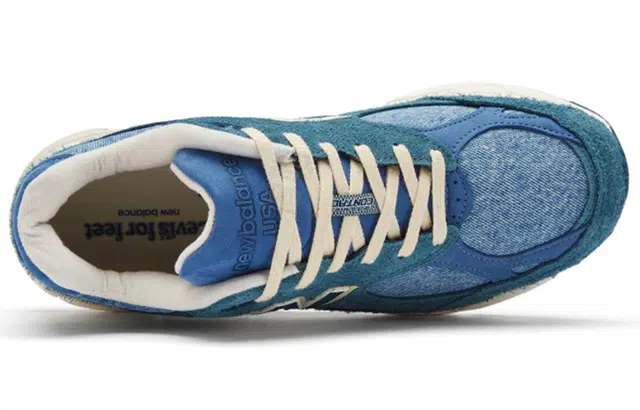 levis x New Balance NB 990 V3