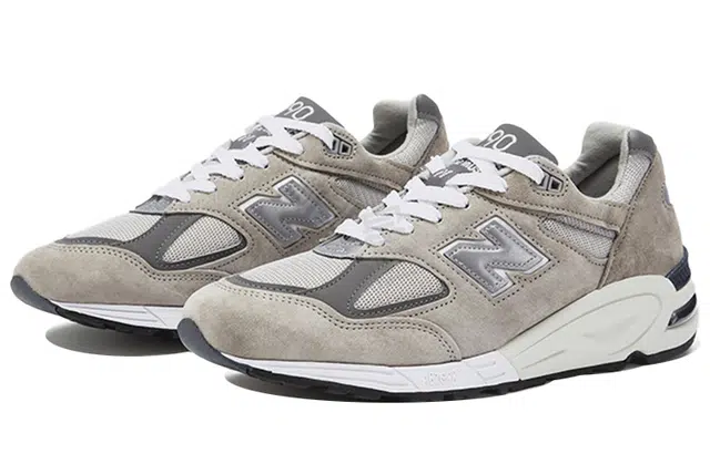 New Balance NB 990 V2