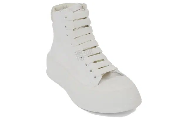 Alexander McQueen Deck