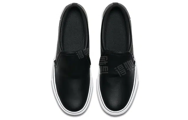 Nike Court Royale AC Slip-On