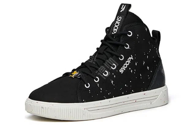 SNOOPY x Anta
