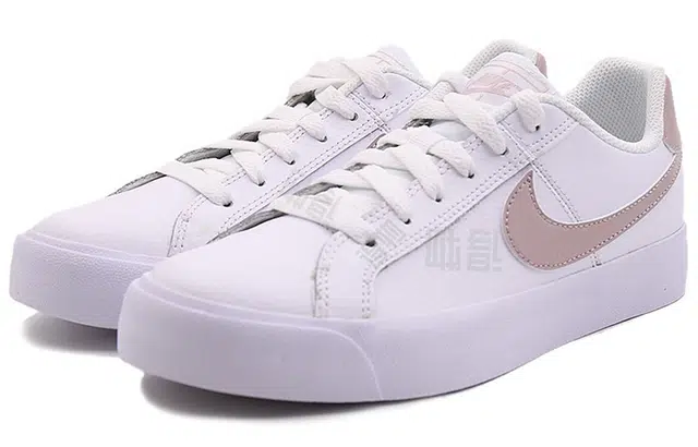 Nike Court Royale AC