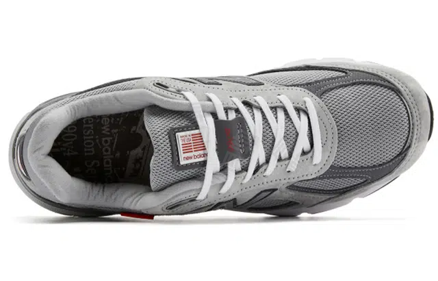 New Balance NB 990 V4 "version series"