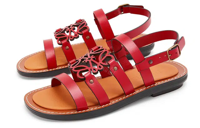 LOEWE Anagram