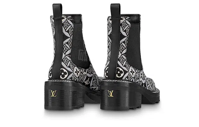 LOUIS VUITTON Beaubourg