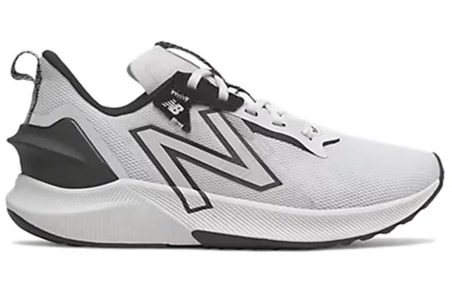 New Balance FuelCell Propel RMX v2