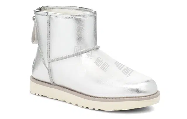 UGG Classic Mini