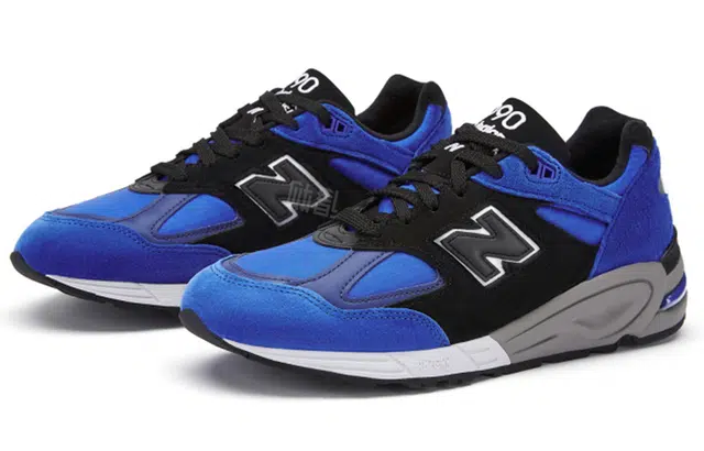 New Balance NB 990 V2