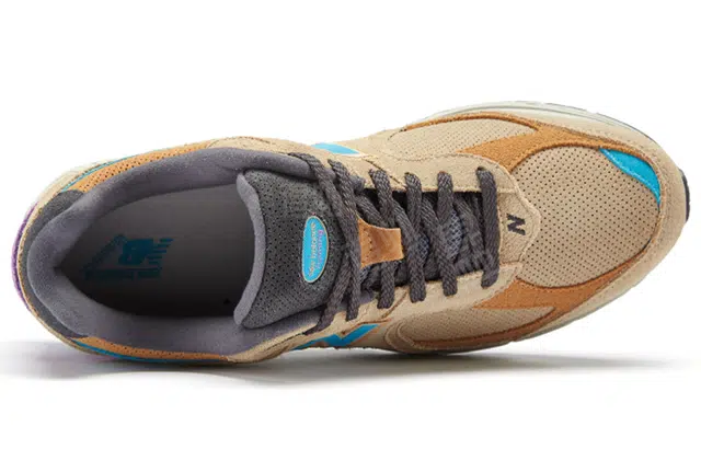 New Balance NB 2002R