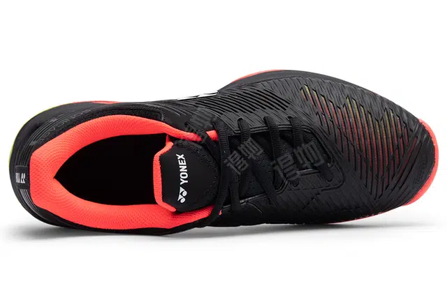 YONEX