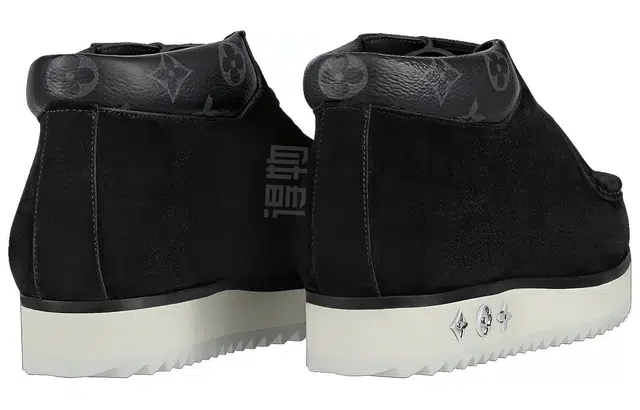 LOUIS VUITTON Mods