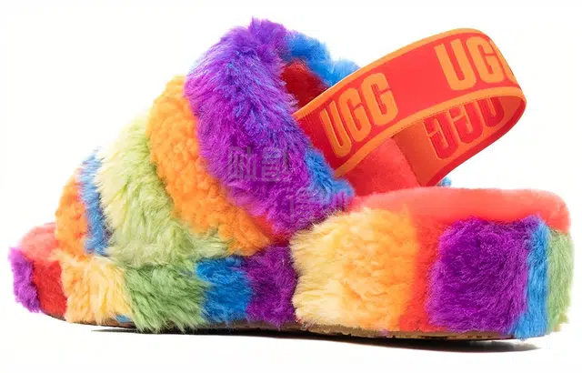 UGG FLUFF YEAH