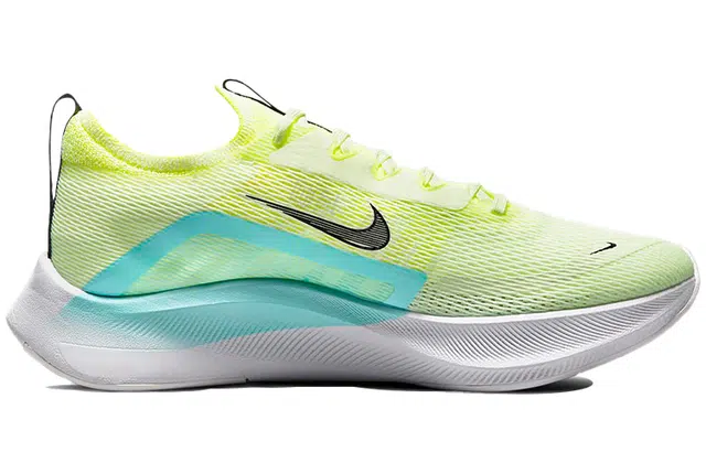 Nike Zoom Fly 4