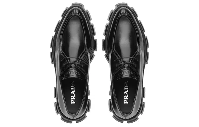 PRADA Monolith