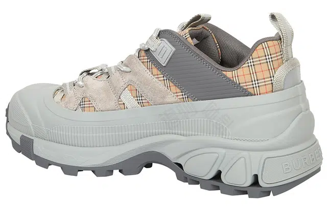 Burberry Arthur