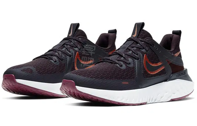 Nike Legend React 2