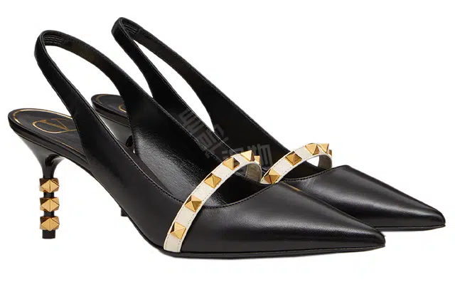 Valentino Rockstud