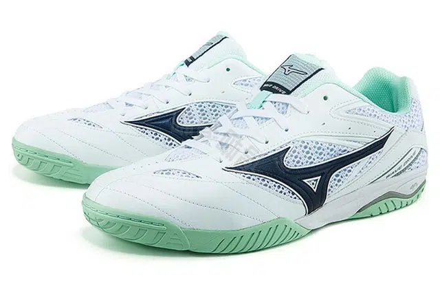 Mizuno Wave Drive 8