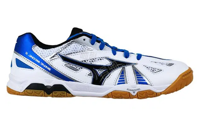 Mizuno Wave Medal 5