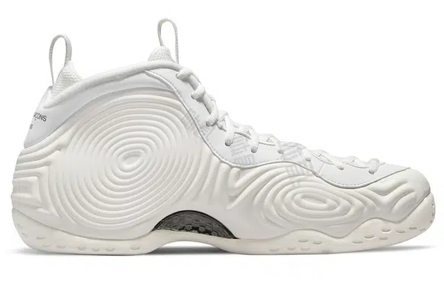 COMME DES GARCONS SHIRT x Nike Foamposite One sp