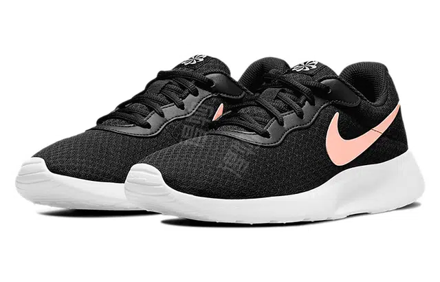 Nike Tanjun Black Pink