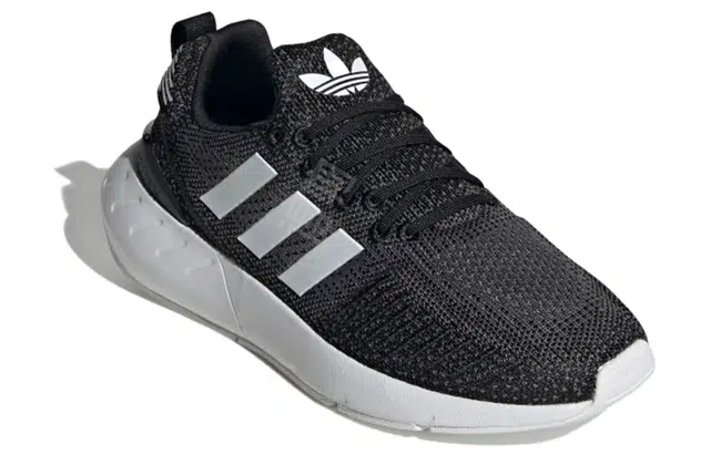 adidas originals Swift Run 22