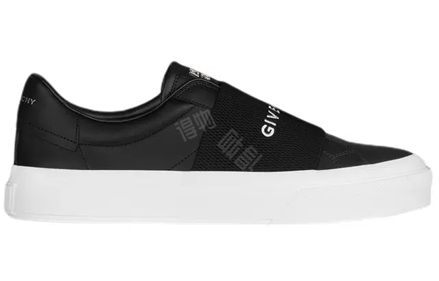 GIVENCHY