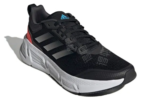 adidas Questar