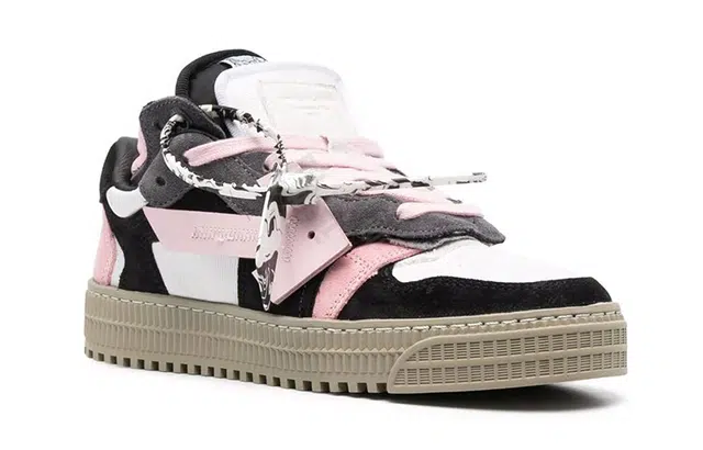 OFF-WHITE
