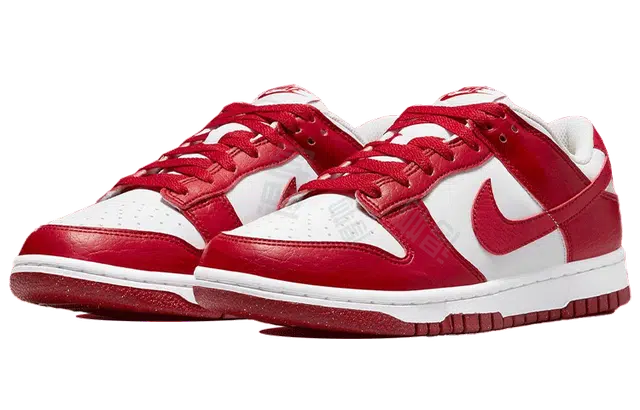 Nike Dunk Low Next Nature "University Red"
